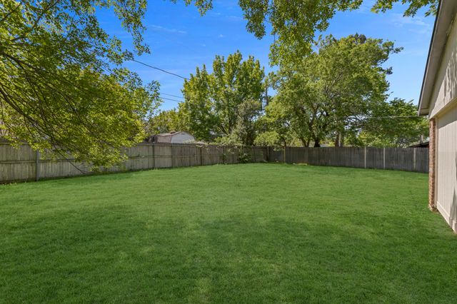 5002 French Wood Drive, Arlington, TX 76016