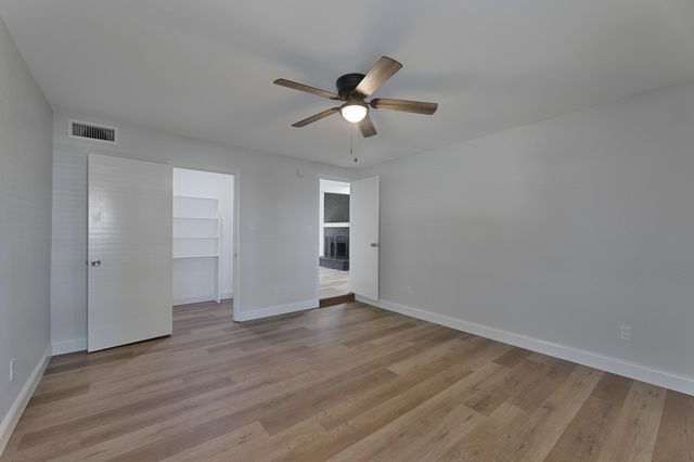 5002 French Wood Drive, Arlington, TX 76016