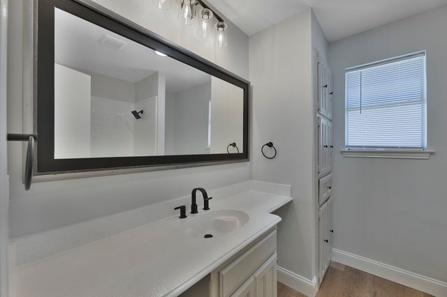 5002 French Wood Drive, Arlington, TX 76016