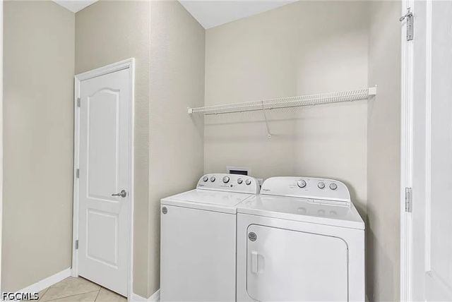 13092 Silver Thorn LOOP, North Fort Myers, FL 33903