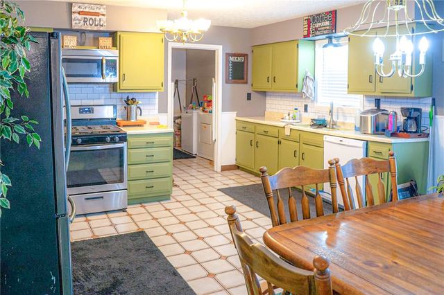 309 Crownover Street, Gassville, AR 72635