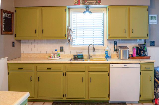 309 Crownover Street, Gassville, AR 72635