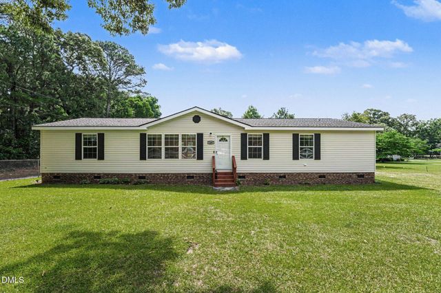 694 John Lee Road, Dunn, NC 28334