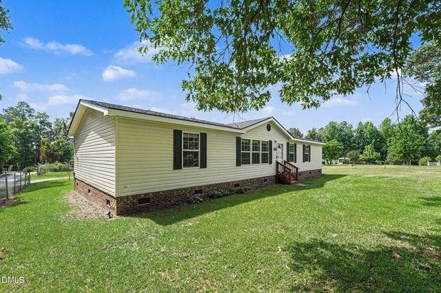 694 John Lee Road, Dunn, NC 28334
