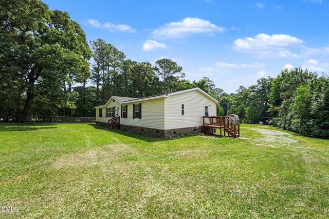 694 John Lee Road, Dunn, NC 28334