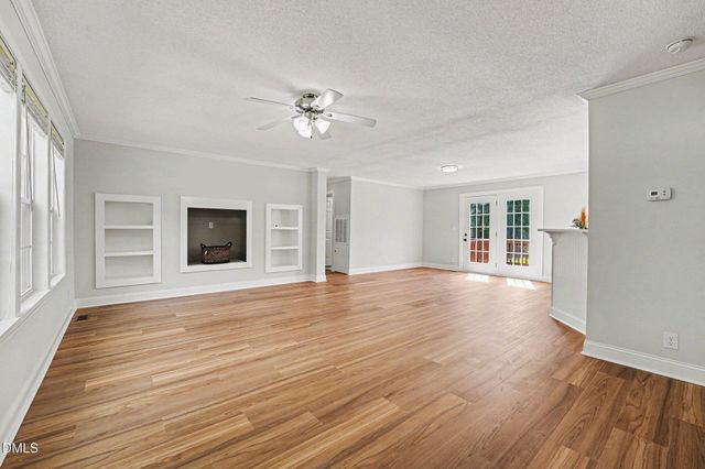694 John Lee Road, Dunn, NC 28334