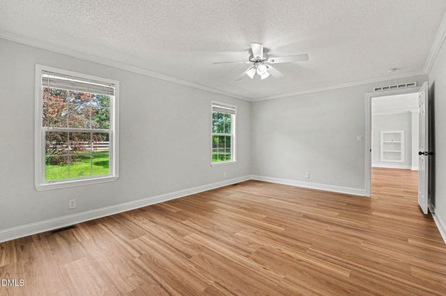 694 John Lee Road, Dunn, NC 28334