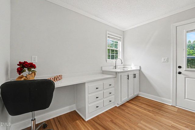 694 John Lee Road, Dunn, NC 28334