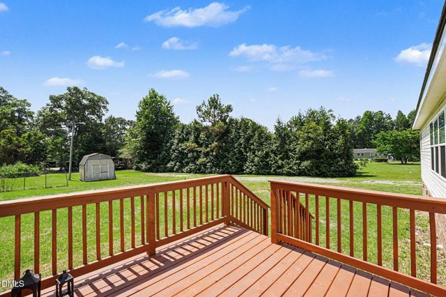 694 John Lee Road, Dunn, NC 28334