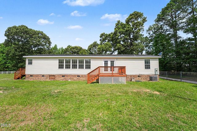 694 John Lee Road, Dunn, NC 28334