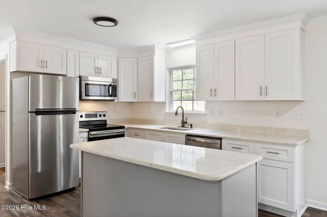 125 W B And S Road, Leland, NC 28451