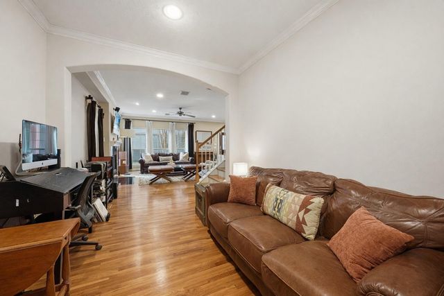 527 Oxford Street C, Houston, TX 77007