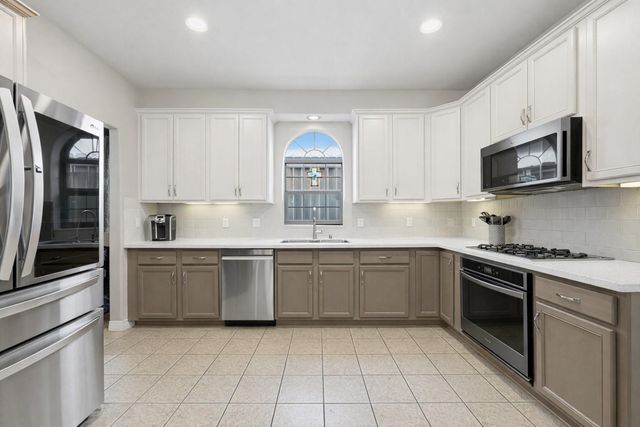 527 Oxford Street C, Houston, TX 77007