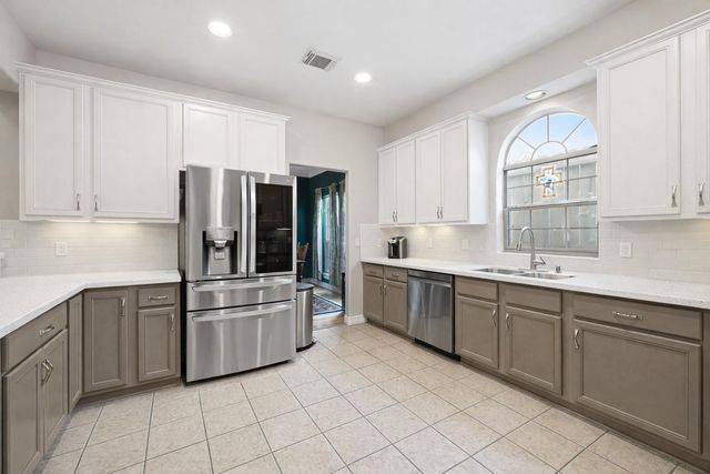 527 Oxford Street C, Houston, TX 77007