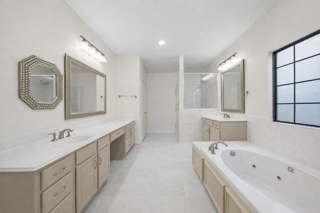 527 Oxford Street C, Houston, TX 77007