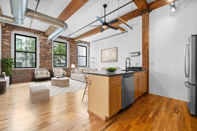 589 Essex St 303, Lynn, MA 01901