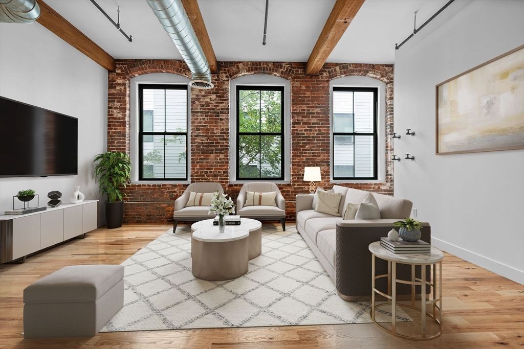 589 Essex St 303, Lynn, MA 01901