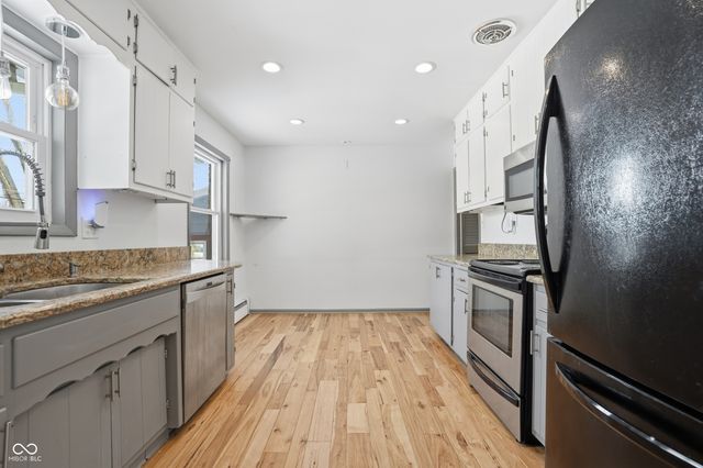 7705 N Whittier Place, Indianapolis, IN 46250