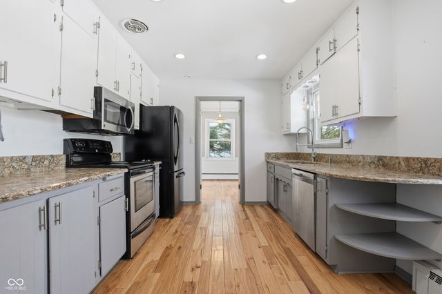 7705 N Whittier Place, Indianapolis, IN 46250