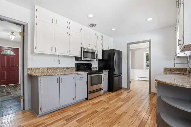 7705 N Whittier Place, Indianapolis, IN 46250