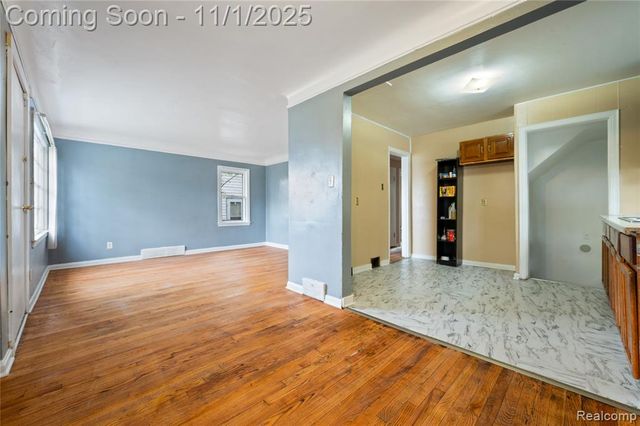 8674 Pierson Street, Detroit, MI 48228