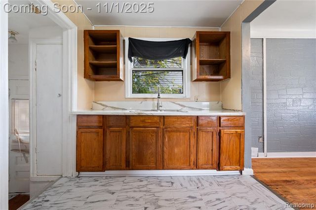 8674 Pierson Street, Detroit, MI 48228