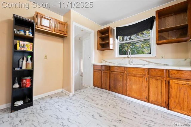 8674 Pierson Street, Detroit, MI 48228