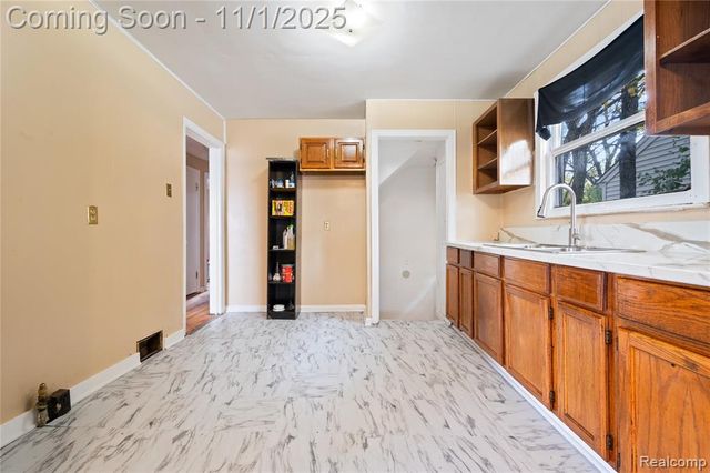 8674 Pierson Street, Detroit, MI 48228