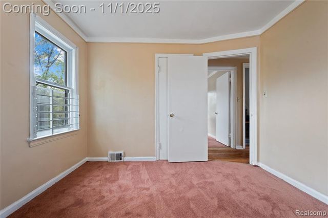 8674 Pierson Street, Detroit, MI 48228