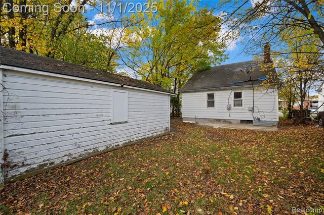 8674 Pierson Street, Detroit, MI 48228