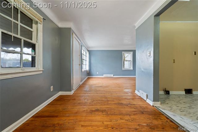 8674 Pierson Street, Detroit, MI 48228