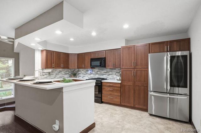 101 Quiet Creek Circle, Chelsea, MI 48118