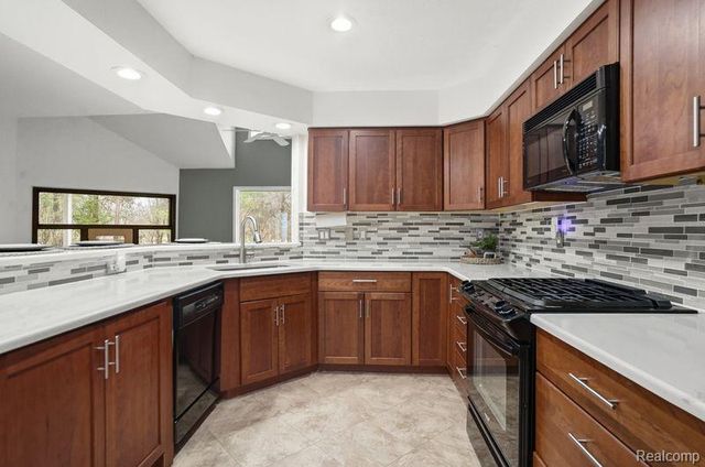 101 Quiet Creek Circle, Chelsea, MI 48118