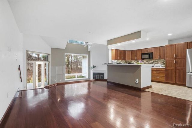 101 Quiet Creek Circle, Chelsea, MI 48118