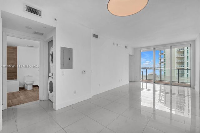 1300 Brickell Bay Drive 2005, Miami, FL 33131