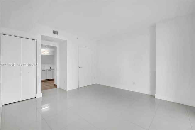 1300 Brickell Bay Drive 2005, Miami, FL 33131