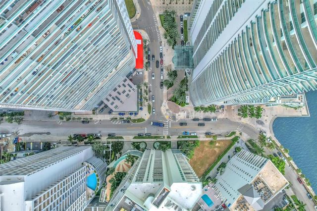 1300 Brickell Bay Drive 2005, Miami, FL 33131
