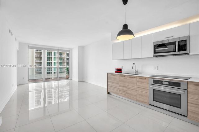 1300 Brickell Bay Drive 2005, Miami, FL 33131