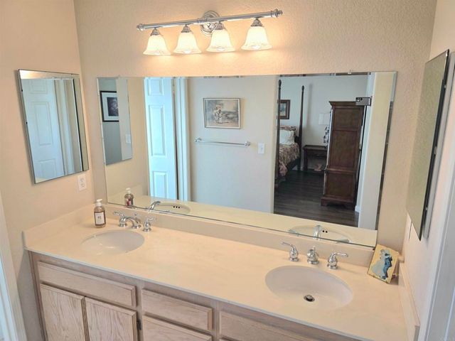 2205 Terracewood Lane, Escondido, CA 92026