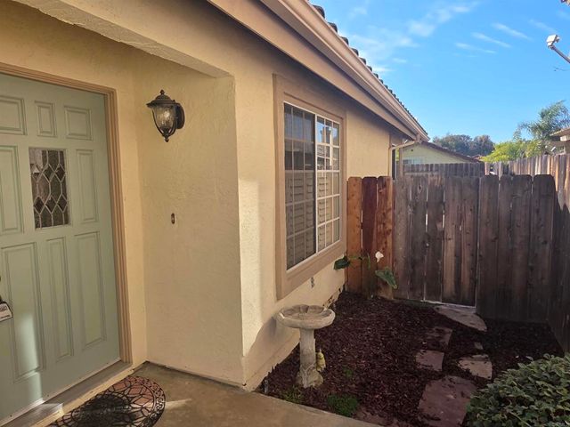 2205 Terracewood Lane, Escondido, CA 92026