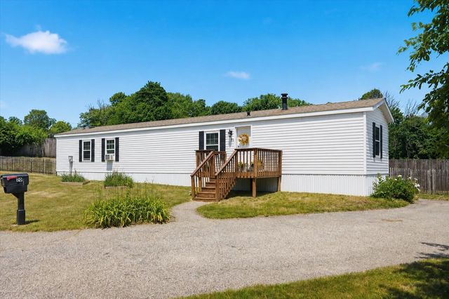 20 Center Court, Epping, NH 03042