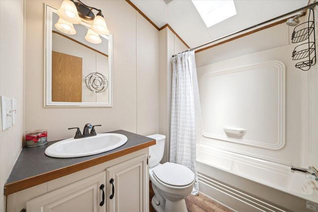 20 Center Court, Epping, NH 03042