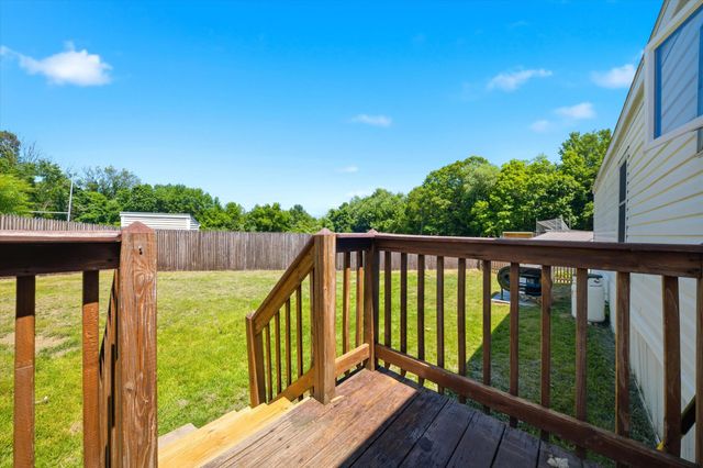 20 Center Court, Epping, NH 03042