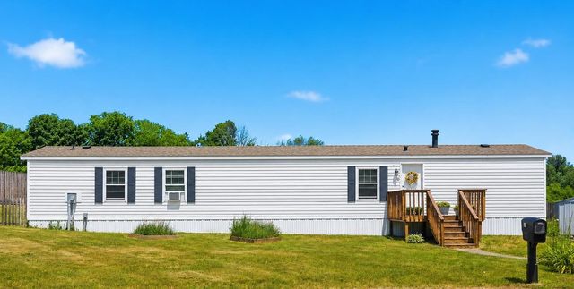 20 Center Court, Epping, NH 03042