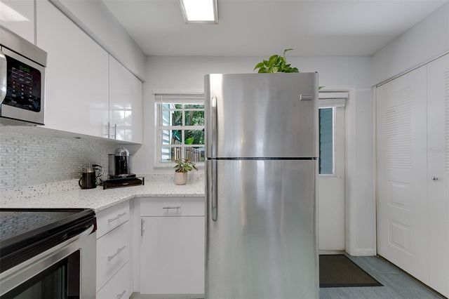 3315 W WYOMING CIRCLE 3315, Tampa, FL 33611