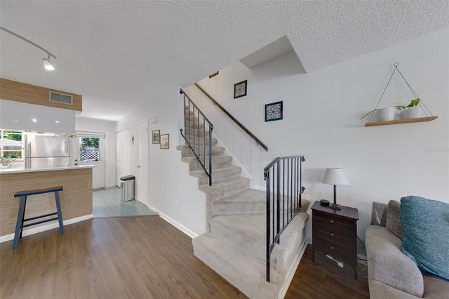 3315 W WYOMING CIRCLE 3315, Tampa, FL 33611