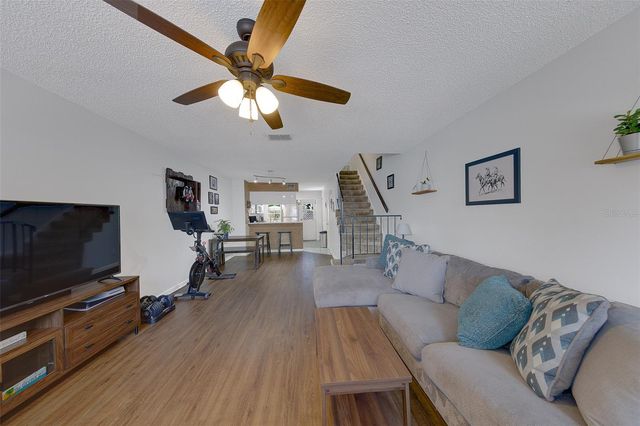 3315 W WYOMING CIRCLE 3315, Tampa, FL 33611