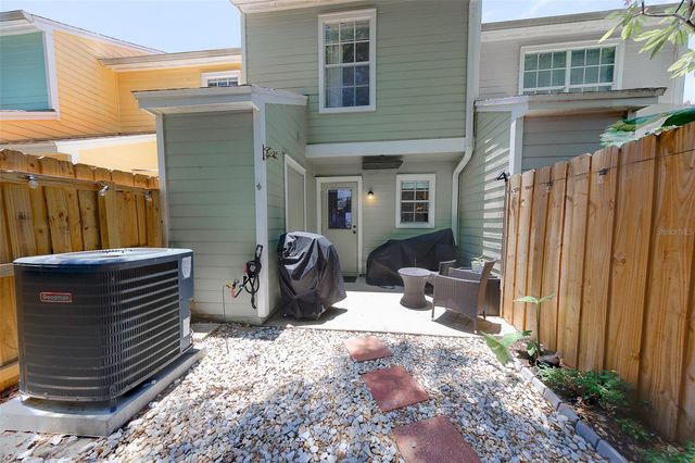 3315 W WYOMING CIRCLE 3315, Tampa, FL 33611