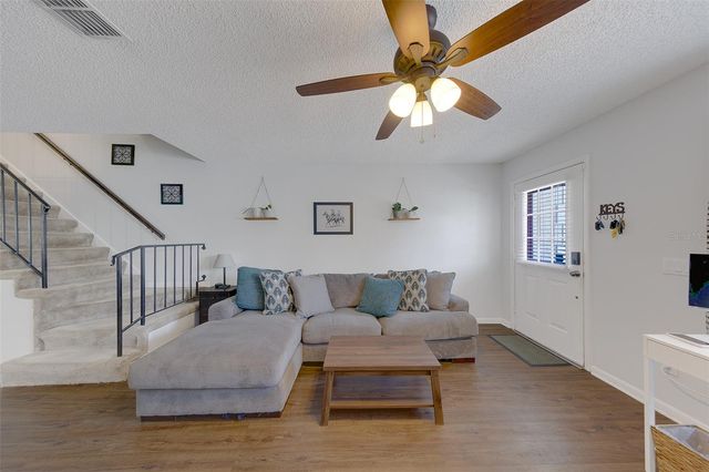 3315 W WYOMING CIRCLE 3315, Tampa, FL 33611