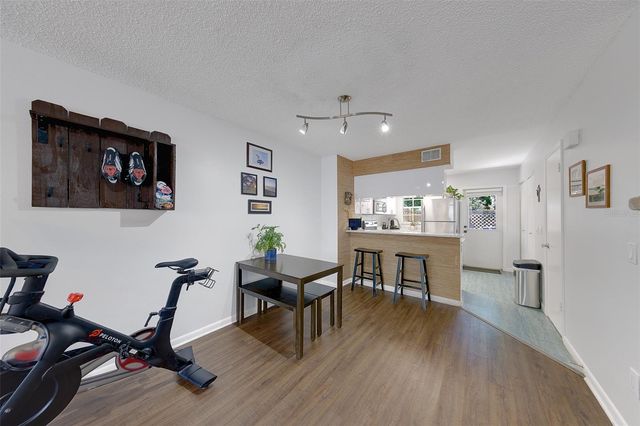 3315 W WYOMING CIRCLE 3315, Tampa, FL 33611